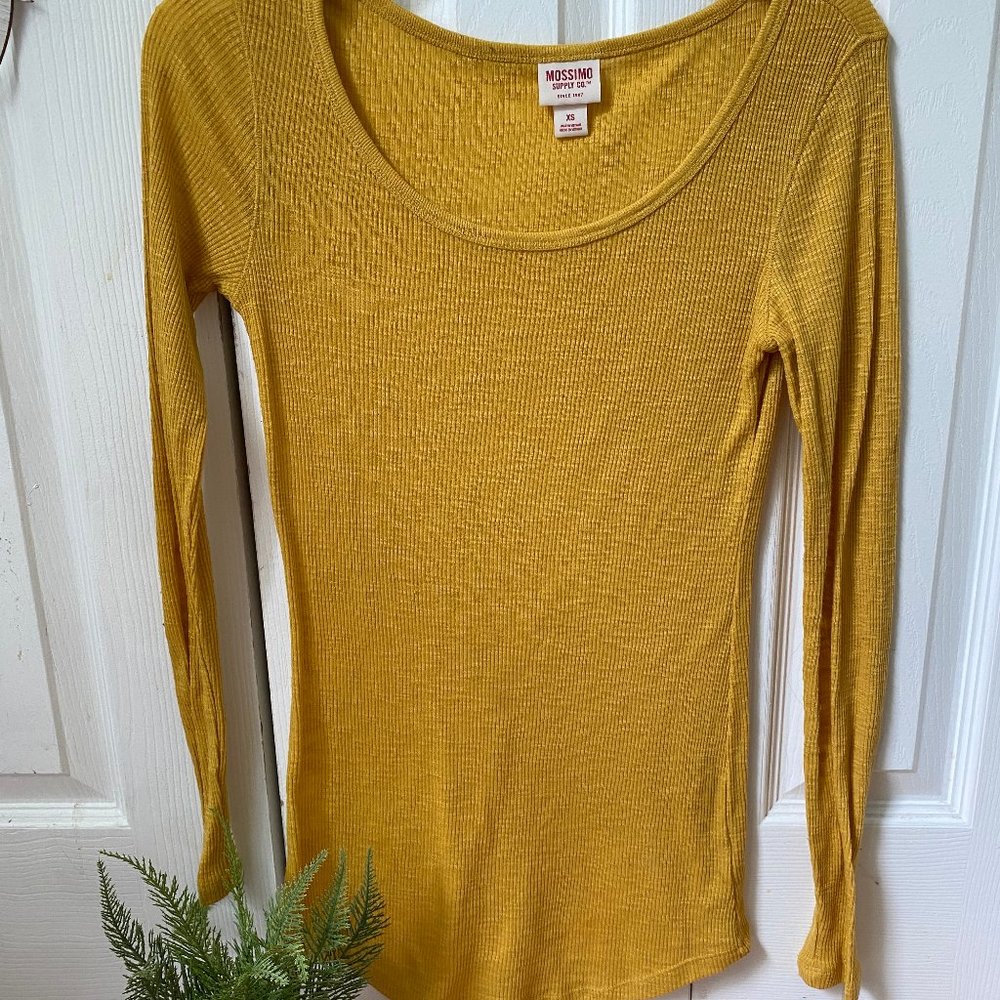 Beautiful Mustard Long Sleeve!